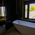 Guest house Amaze *